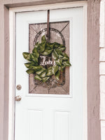 Load image into Gallery viewer, Personalized Magnolia Wreath
